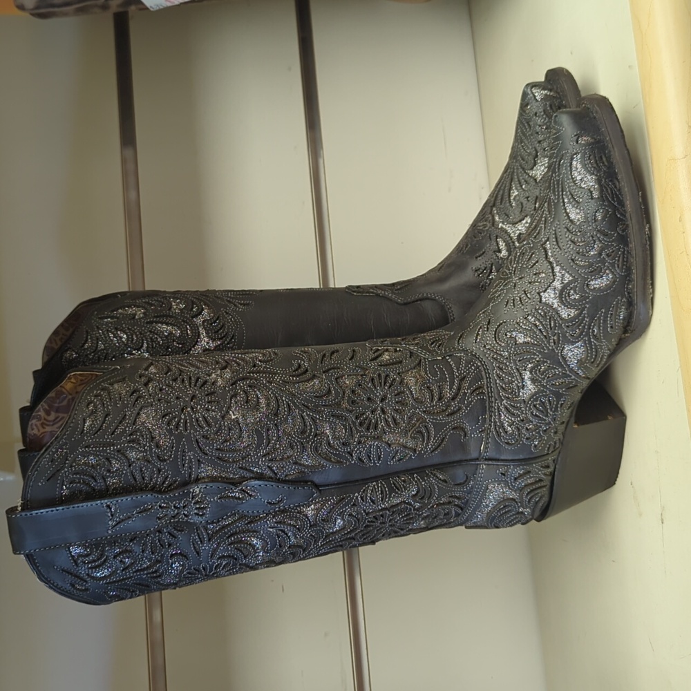 New Women's Corral G1417